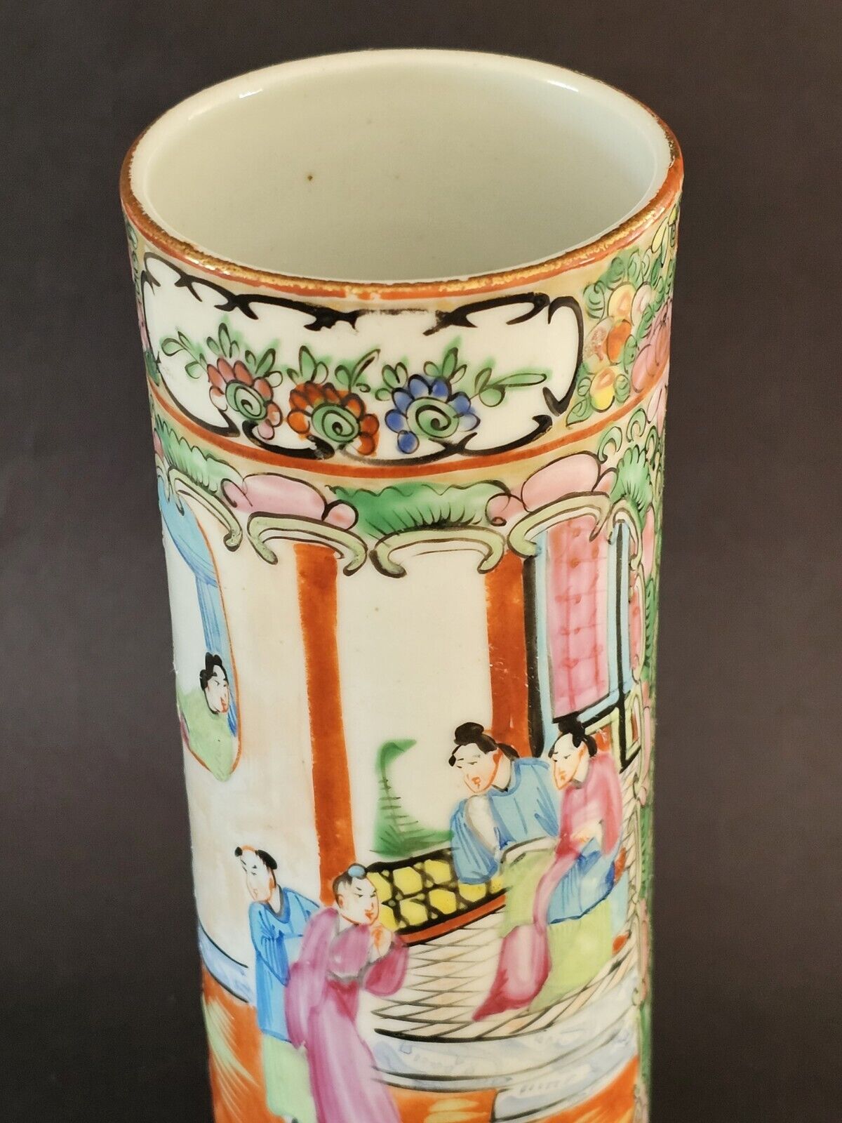 Chinese Rose Medallion Cylinder from 1800s