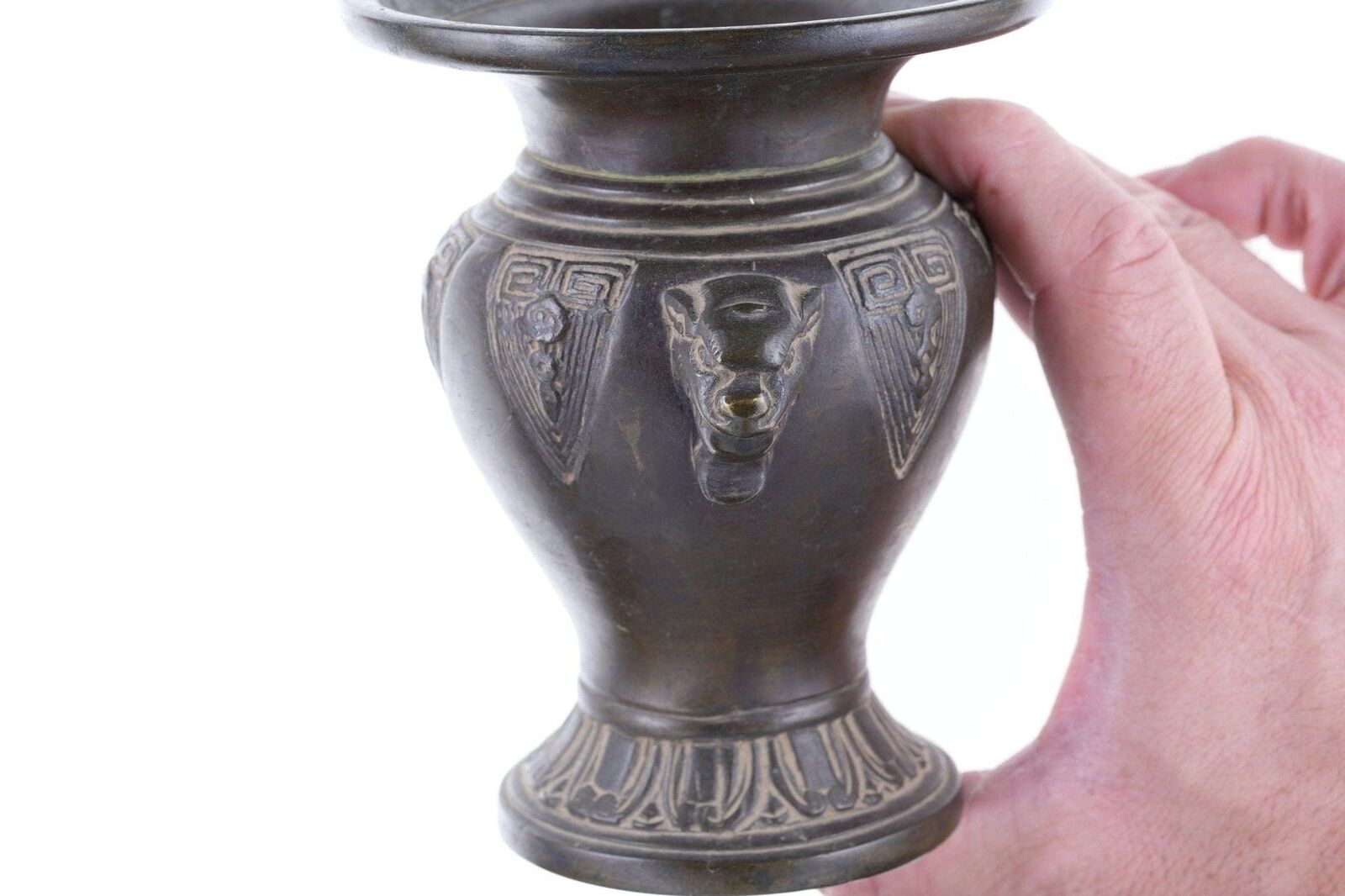 Japanese bronze vase from the 18th century