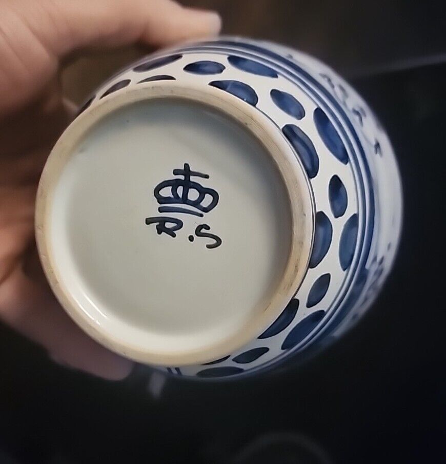 Blue & white porcelain vase with family crest - 6