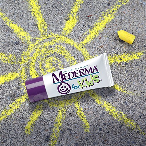 Mederma Kids Skin Care - Reduces the Appearance of Scars, 1 Pediatrician Recommended Product for Scars, Goes on Purple, Rubs in Clear, Kid-Friendly Scent, 0.7 Oz (Package May Vary)