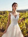 Ivory Lace V-Neck Bridal Wedding Gownças