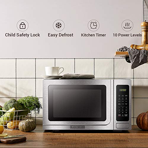 BLACK+DECKER Digital Microwave Oven with Turntable, Child Safety