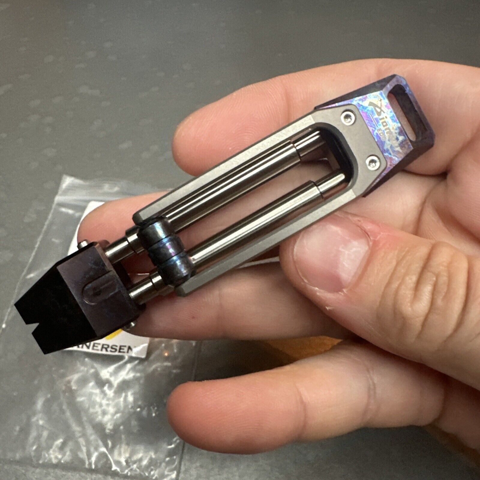 WANERSEN Titanium EDC Pry Bar Emergency Tool