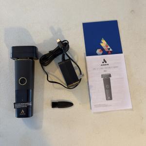 Andis reSURGE Titanium Wet/Dry Rechargeable Shaver