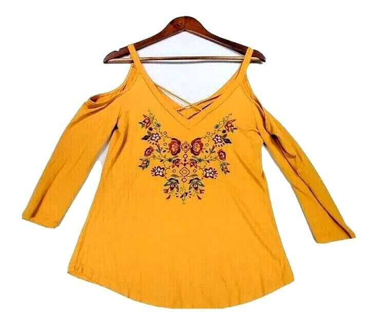 Gold embroidered cold shoulder 3/4 sleeve top