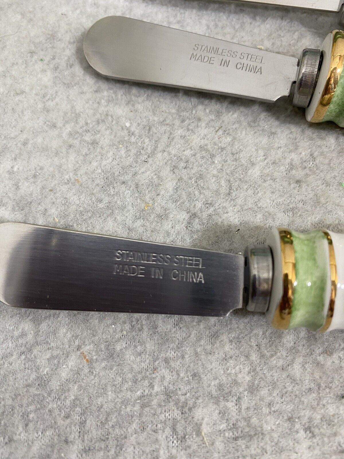 Noritake Holly and Berry Gold Cheese Utensils (Set of 4)