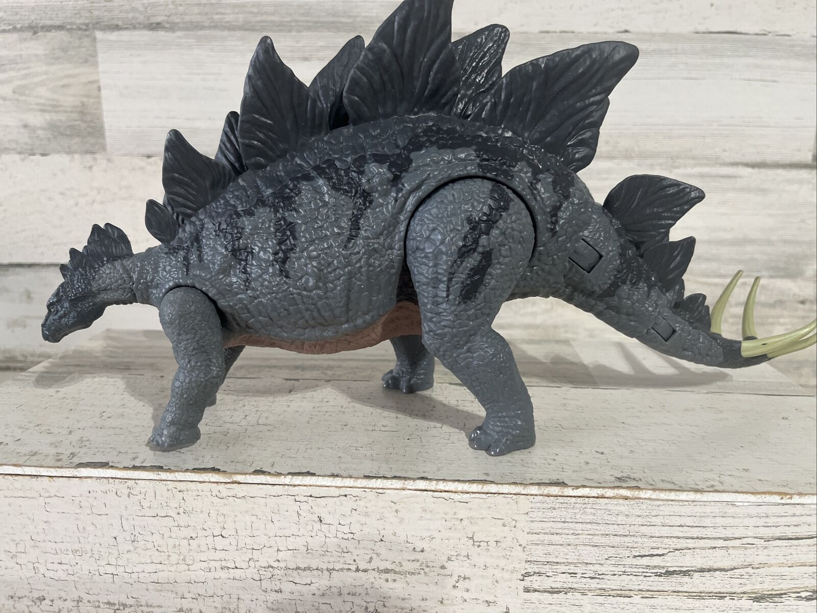 JURASSIC WORLD Fallen Kingdom Action Attack Stegosaurus 14” Figure Mattel 2017
