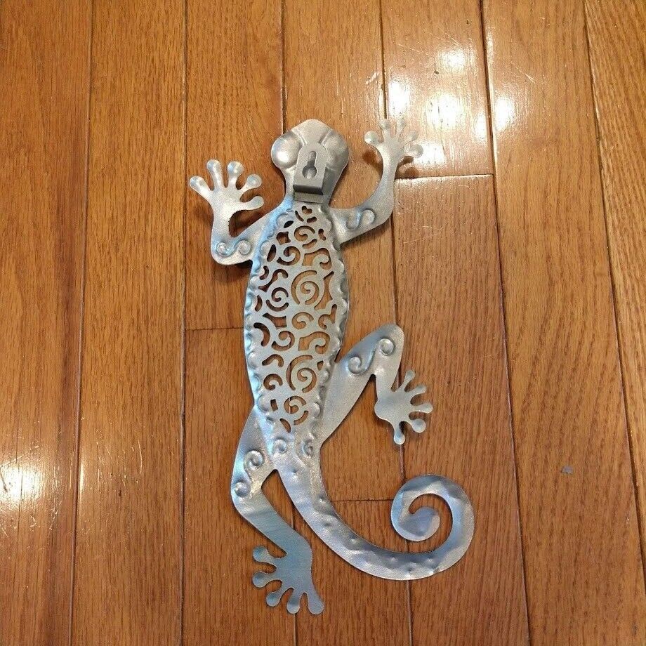 10" Metal Dinosaur Wall Art - Home Decor