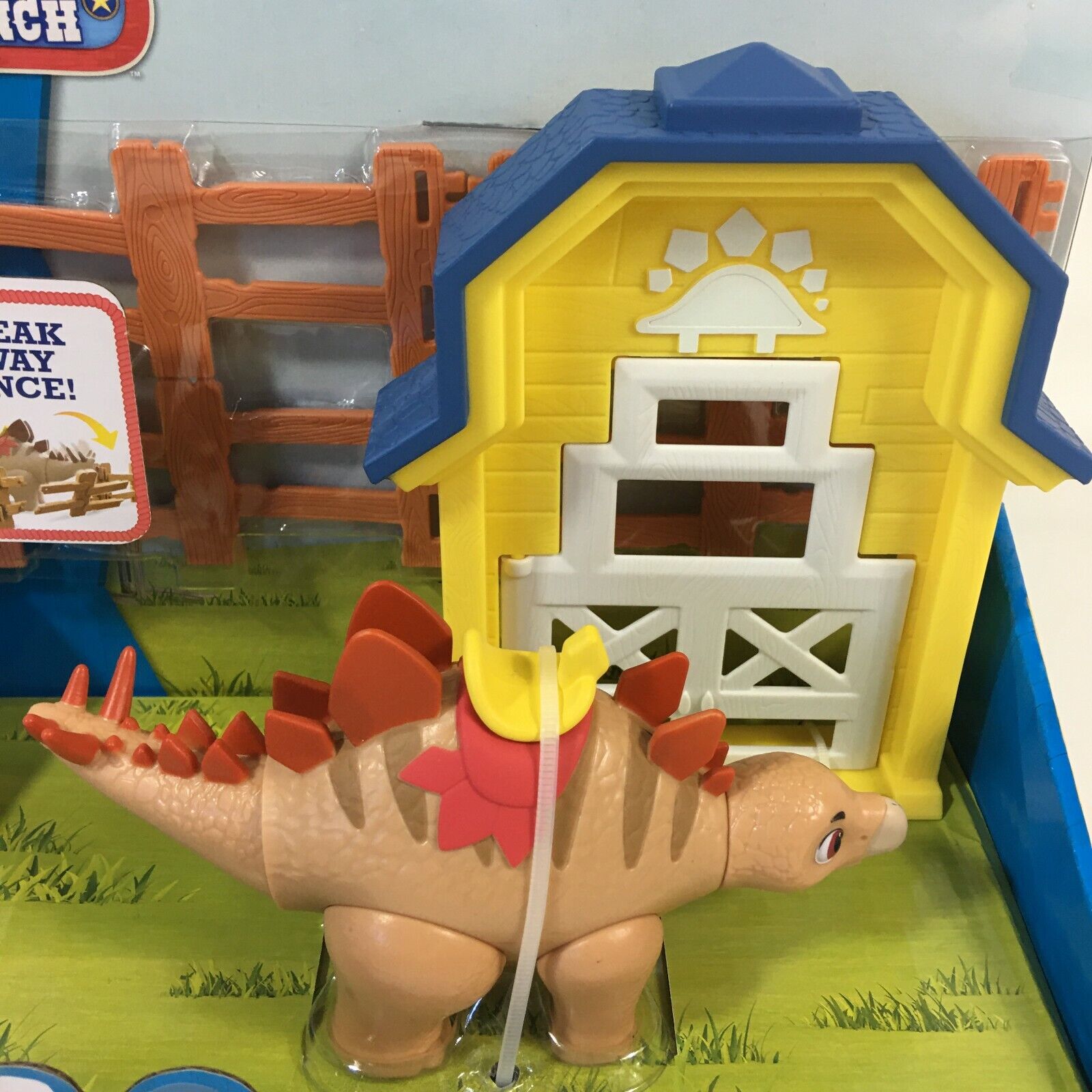 DINO RANCH 🦕  ACTION PACK TOY STEGOSAURUS BREAK AWAY FENCE‼️