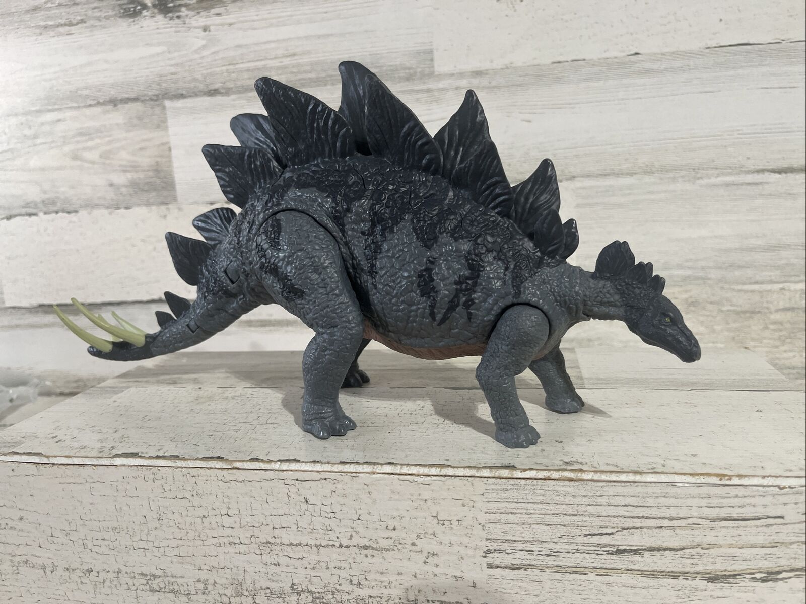 JURASSIC WORLD Fallen Kingdom Action Attack Stegosaurus 14” Figure Mattel 2017