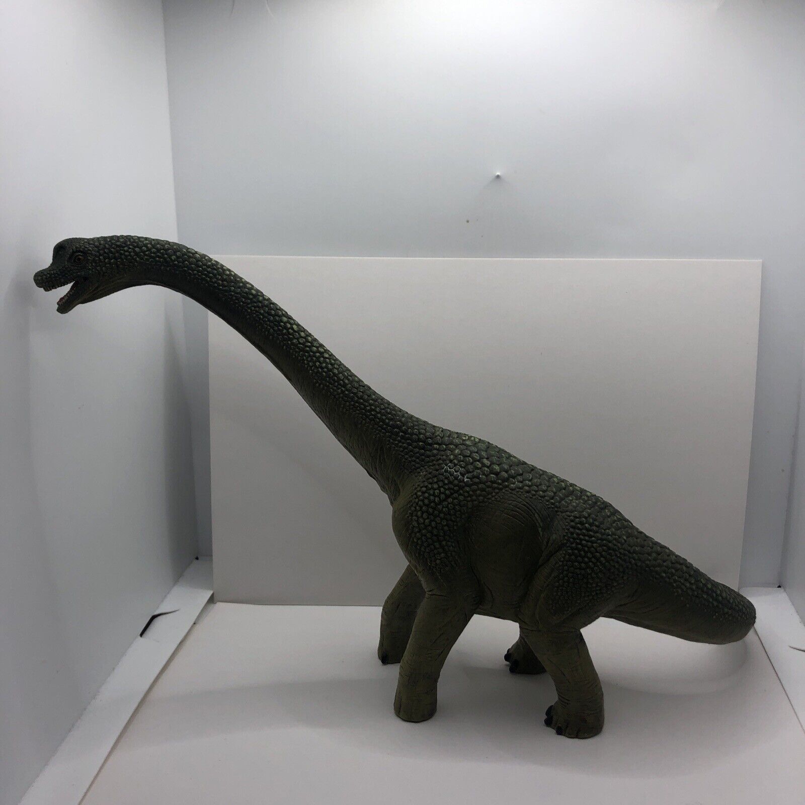 14581 Schleich Brachiosaurus - Toy Dinosaur Figure Long neck 13” Long 7.5” Tall