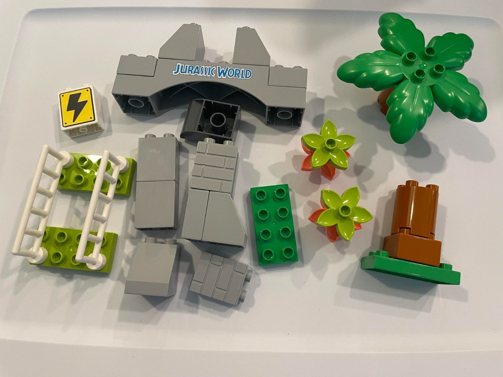 Incomplete LEGO Dinosaur Breakout Building Set