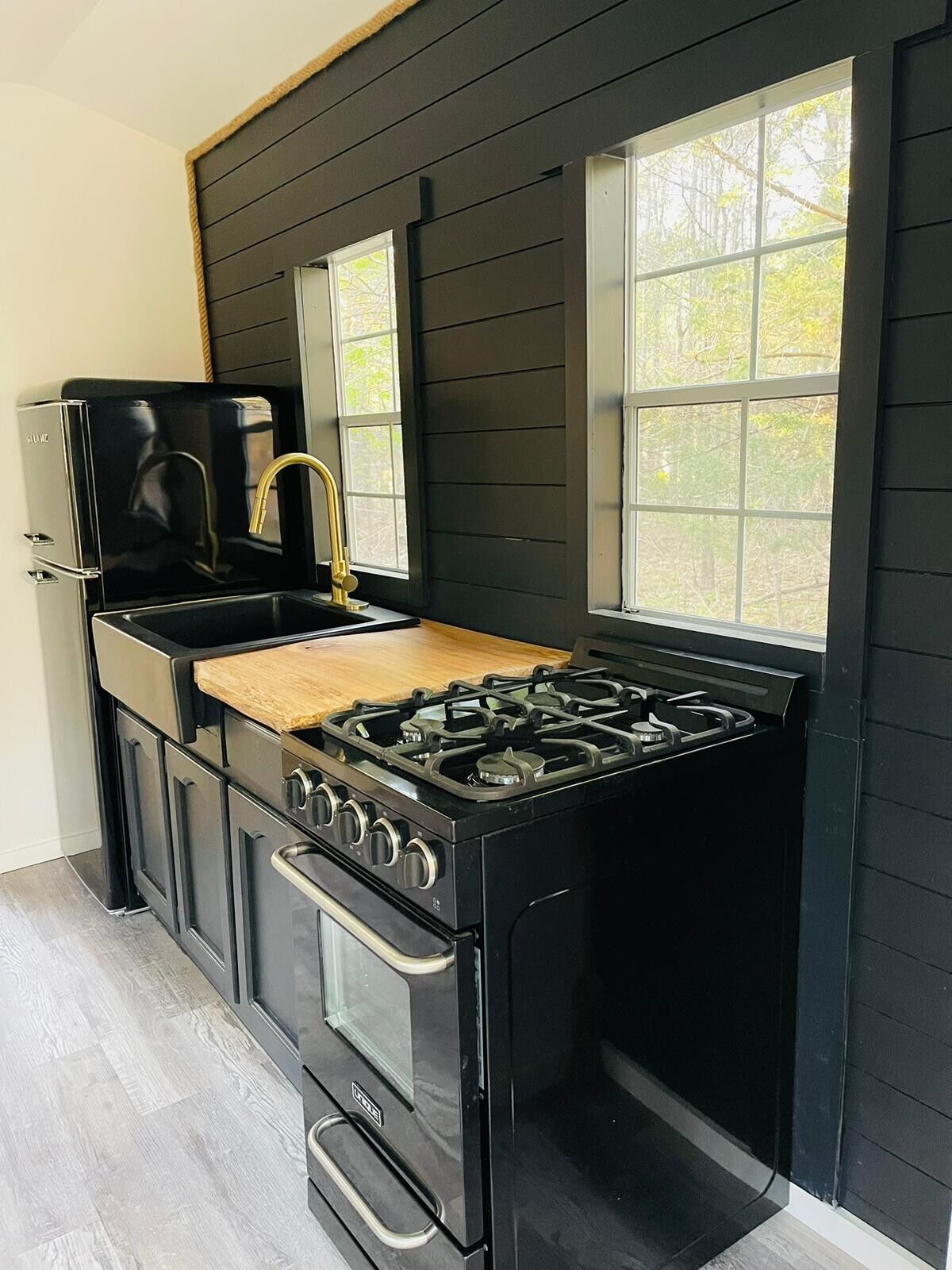 Custom Built Prefabricated Tiny Home, 10x14 interior, 10x6 porch
