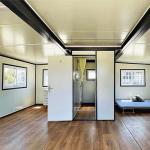 Expandable Mobile Tiny Home with Restroom