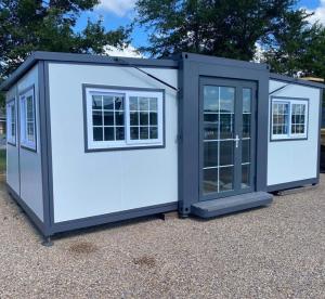 13X20ft Expandable Tiny Home with Bathroom