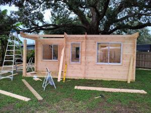 Wooden Tiny Home with Bathroom and Kitchen, 384 Sq Ft