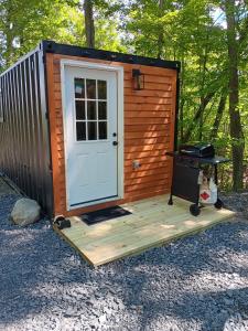 20-Foot Modern Shipping Container Tiny Home