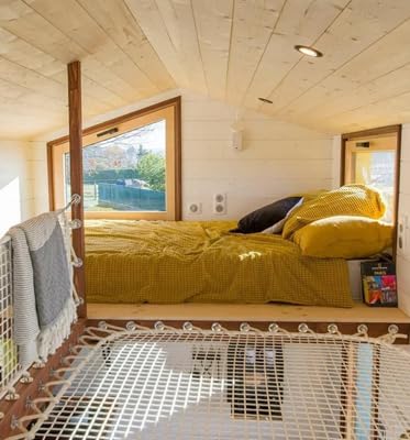 Luxury Modern Tiny House on Wheels - Green Modular