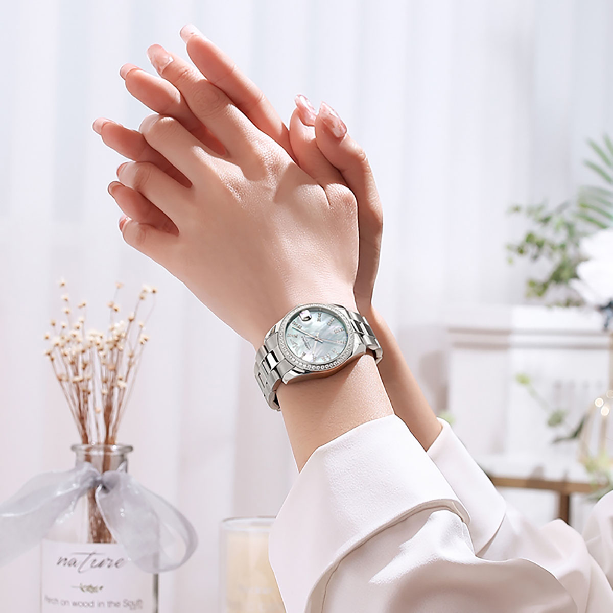 Elegant Women's Diamond Shell Dial Mechanical Watches