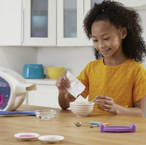 Easier Bake Ultimate Oven with 3 Mixes