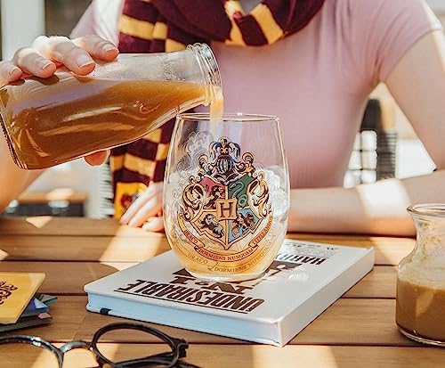 Hogwarts Crest Stemless Glass in Silver Buffalo, 20oz