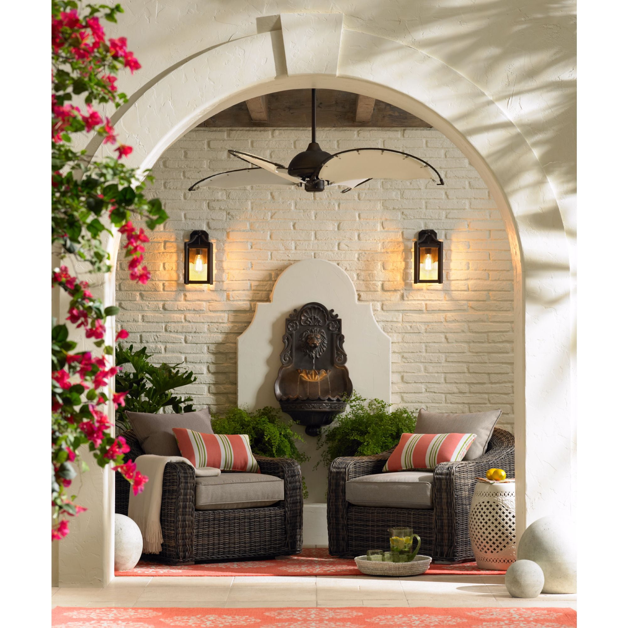 2 Tier Lion Head Outdoor Wall Fountain with LED