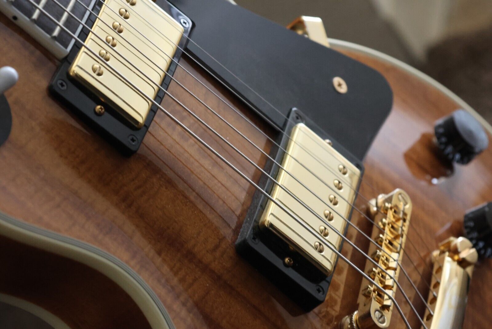 Epiphone Les Paul Custom Koa Gold Package - FLAWLESS
