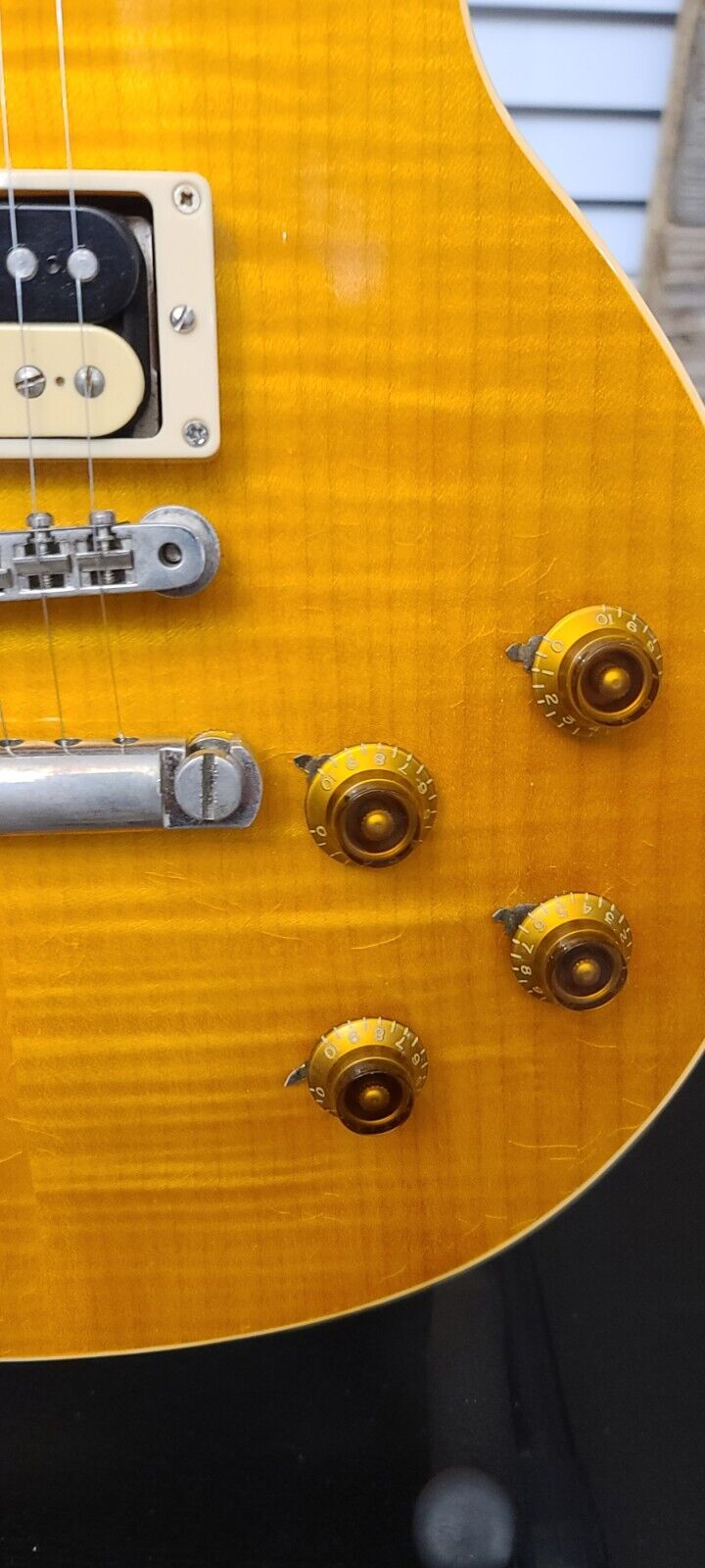 Gibson Les Paul Classic Plus Guitar with Case