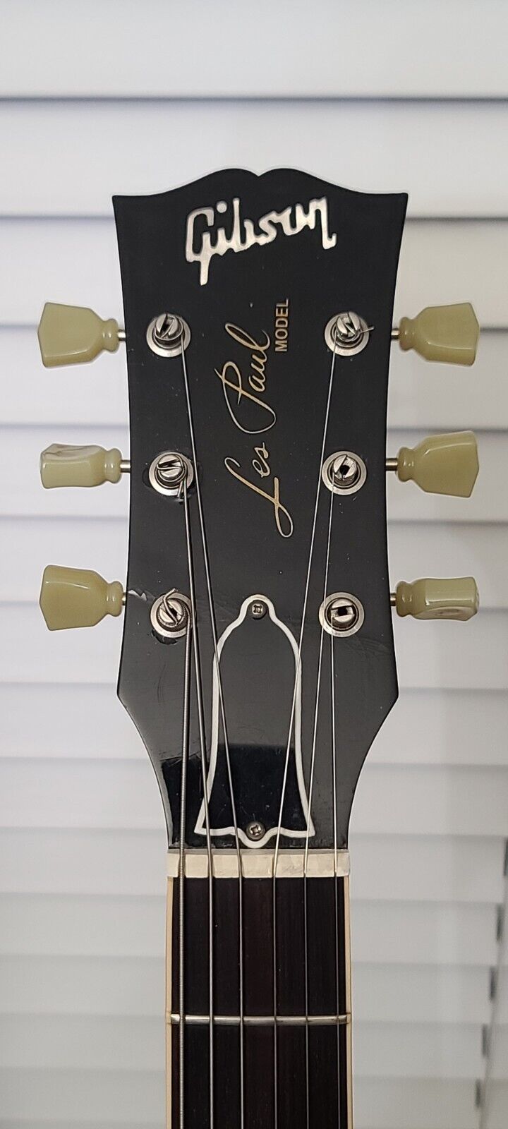 Gibson Les Paul Classic Plus Guitar with Case