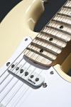 Fender Yngwie Malmsteen Stratocaster, Scalloped Maple Fretboard - Vintage White