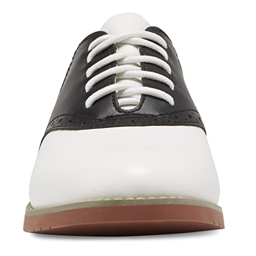 Black and White Eastland Sadie Oxford in Size 6