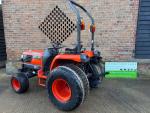 Kubota STA 35 Tractor 35 Hp 4x4 Ride-On