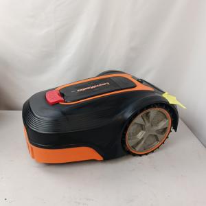 LawnMaster L10 Robotic Lawnmower for 400m²