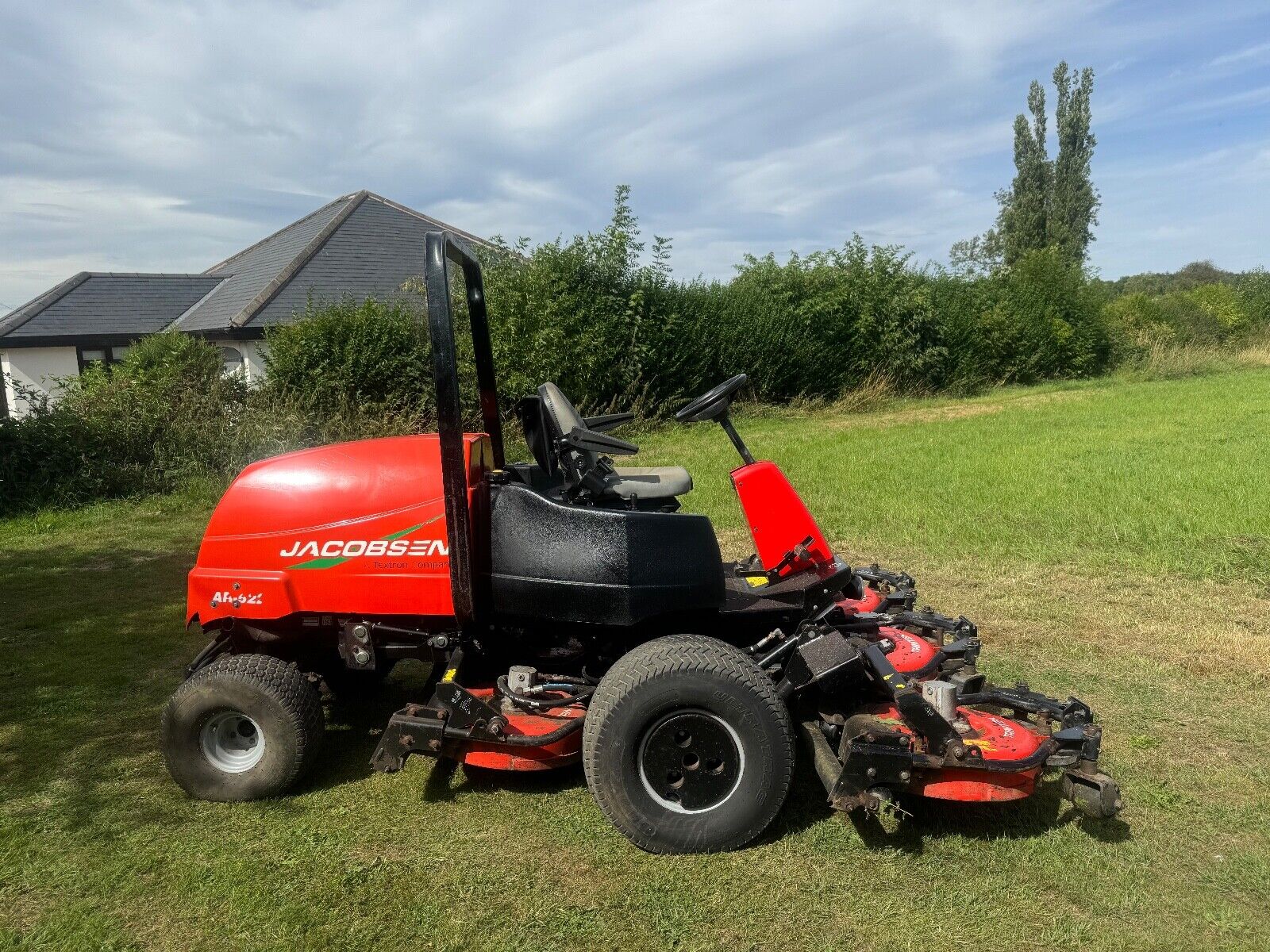 Jacobsen AR522 Wide Area Ride-On Mower