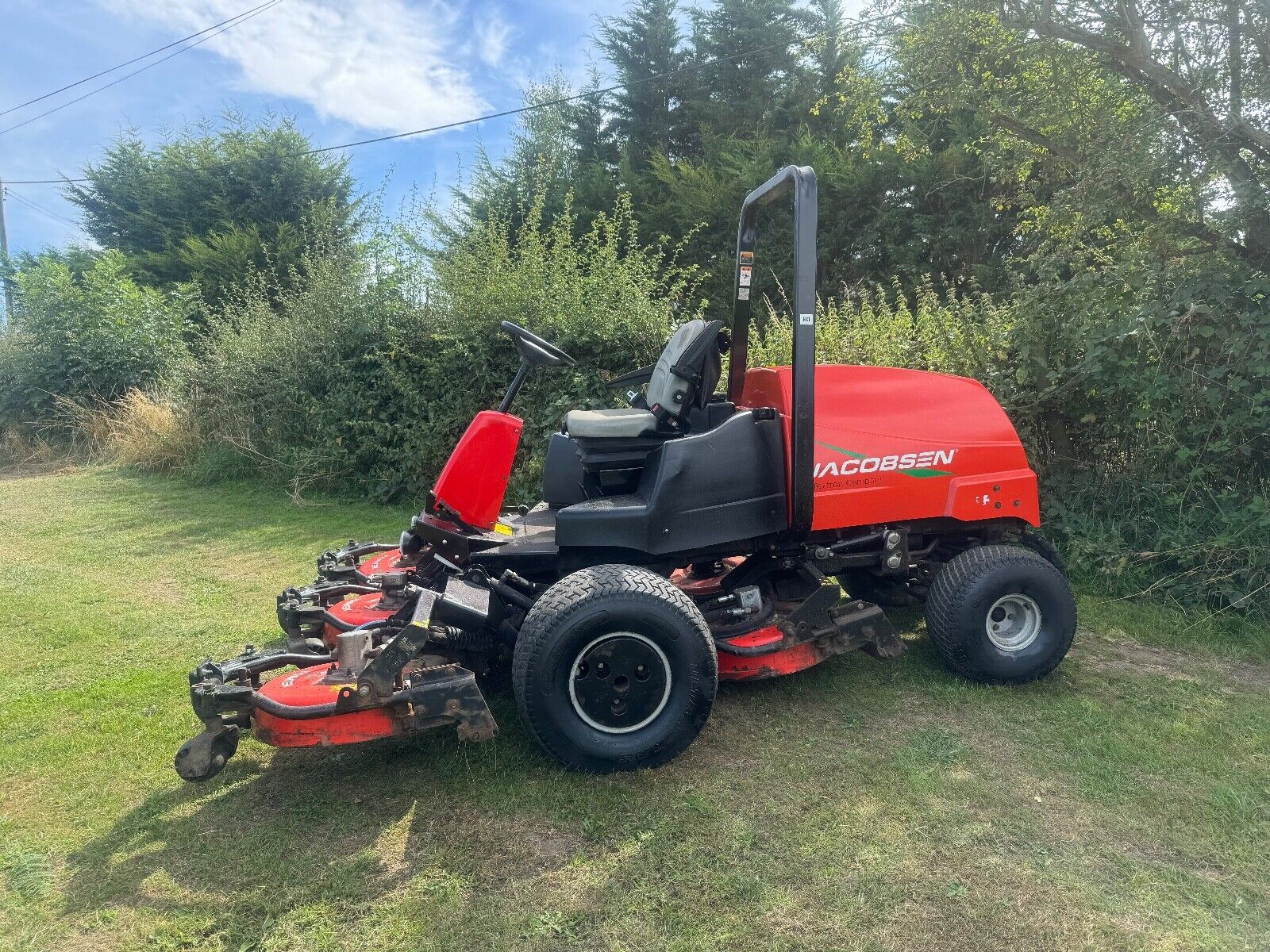 Jacobsen AR522 Wide Area Ride-On Mower