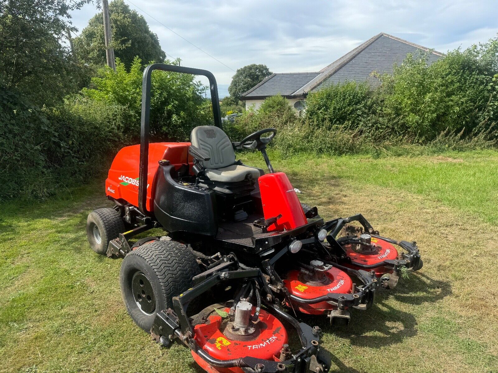 Jacobsen AR522 Wide Area Ride-On Mower
