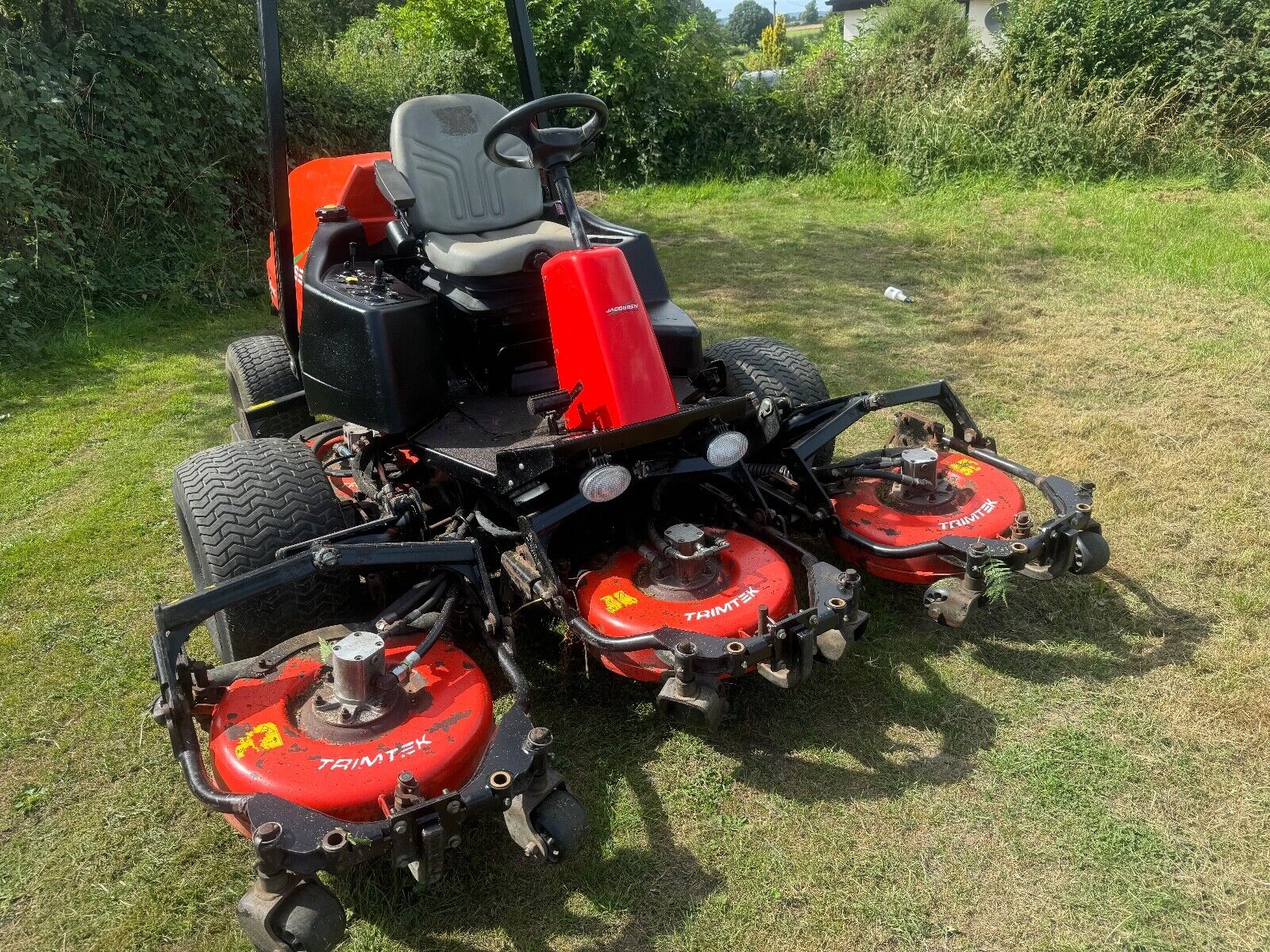 Jacobsen AR522 Wide Area Ride-On Mower