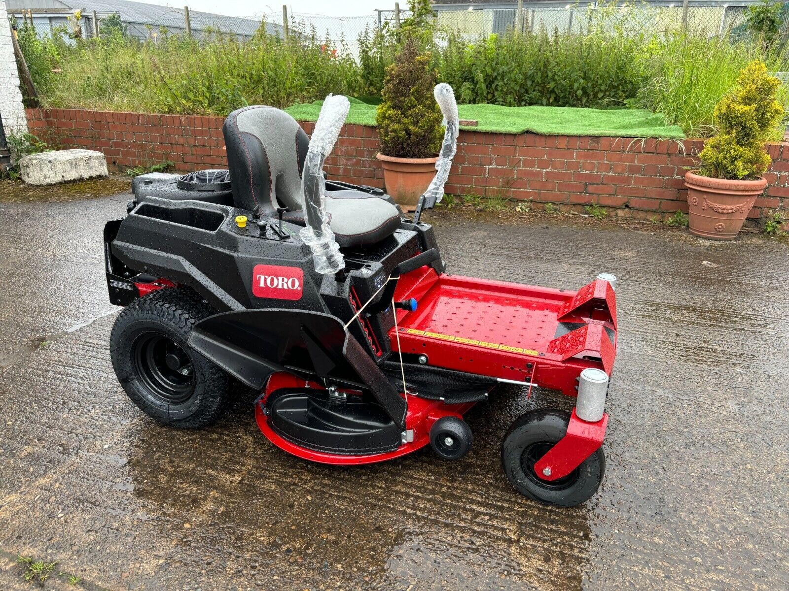 Toro TimeCutter 4200T Zero Turn Ride-On Mower