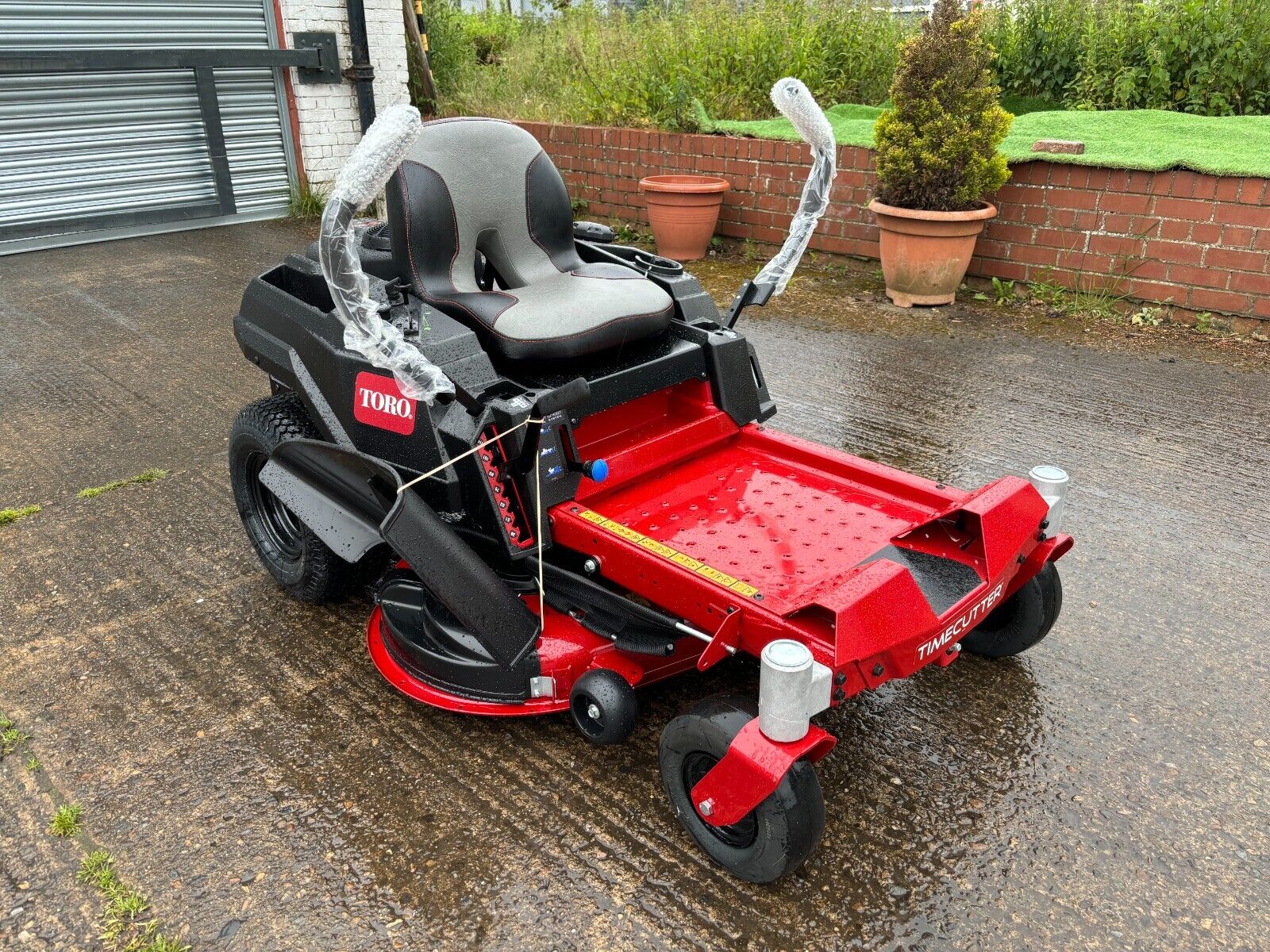 Toro TimeCutter 4200T Zero Turn Ride-On Mower