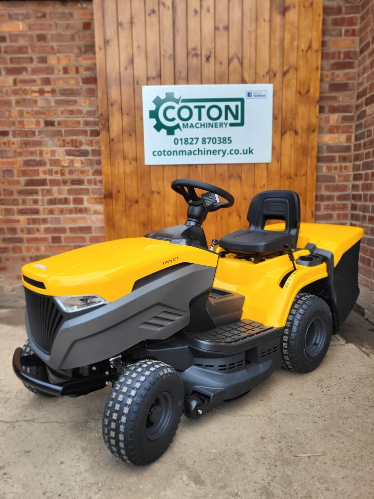 Stiga Estate 384 Ride-On Petrol Lawn Mower
