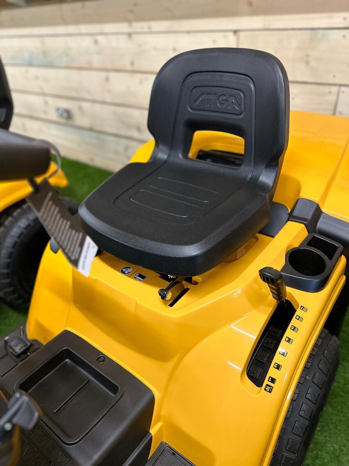 Stiga Estate 384 Ride-On Petrol Lawn Mower