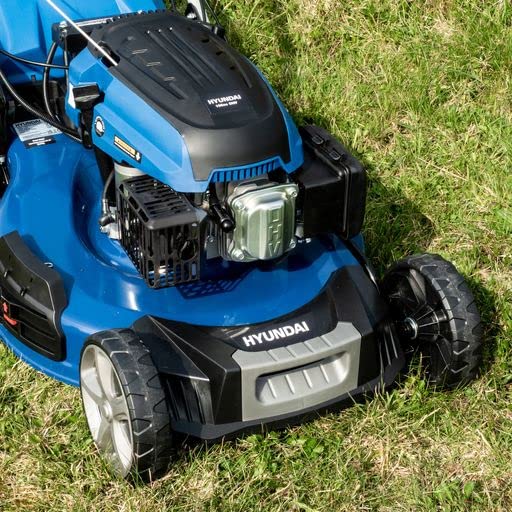 Hyundai 22” Self-Propelled Petrol Lawnmower with 4-in-1 Functionality