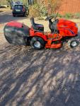 Simplicity Baron 40" Ride-On Mower with Hydro Collect