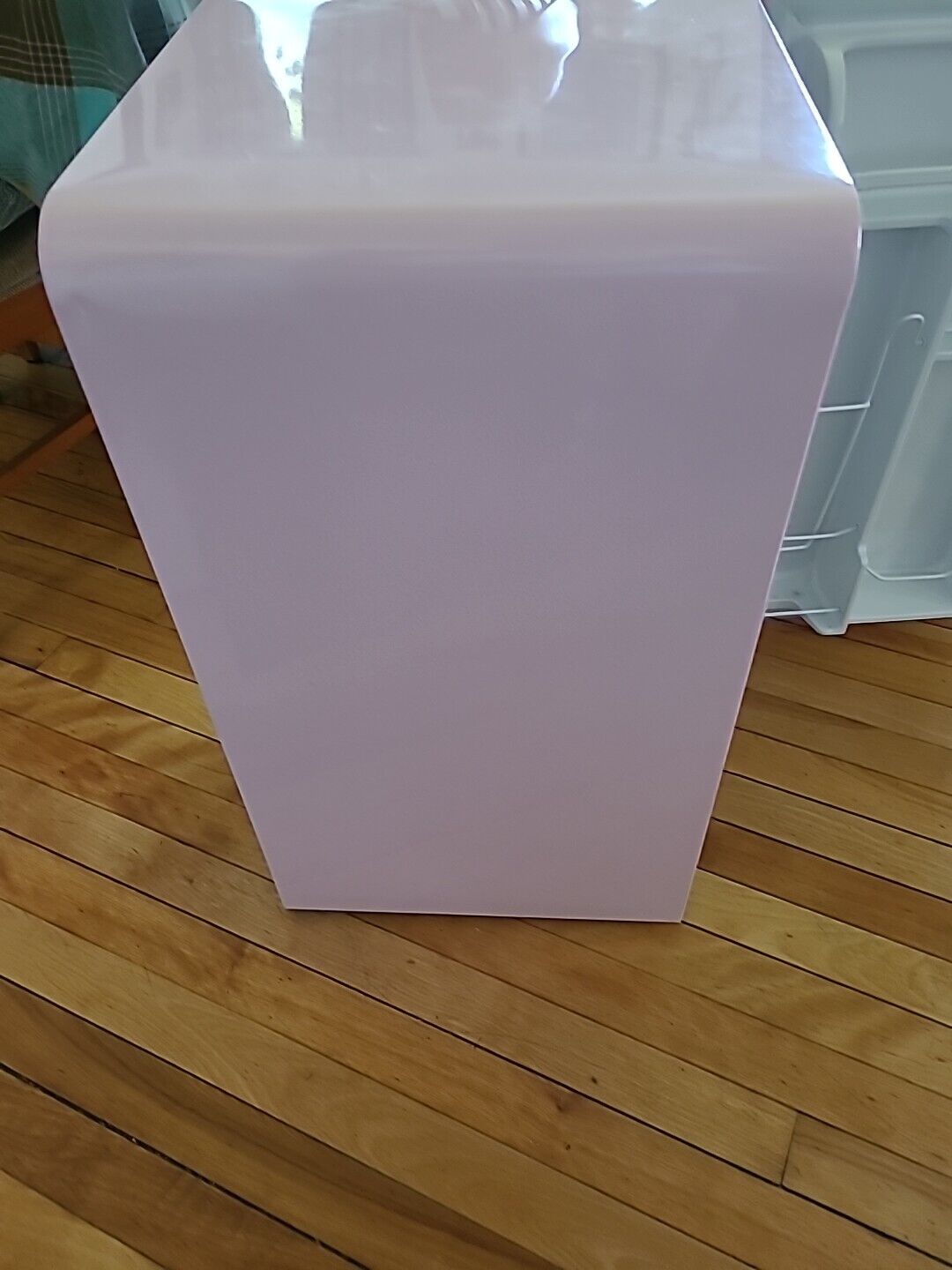 FRIGIDAIRE EFR372-B- Retro Bar Fridge Refrigerator 45lbs 