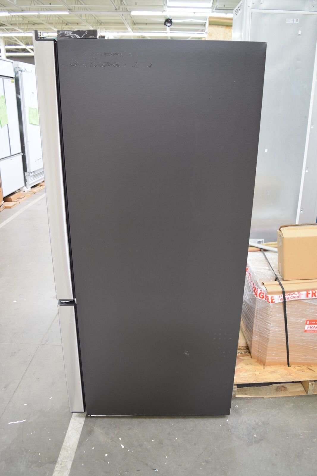 GE GDE21EYKFS 30" Stainless 21 Cu. Ft. Bottom-Freezer Refrigerator NOB #145205