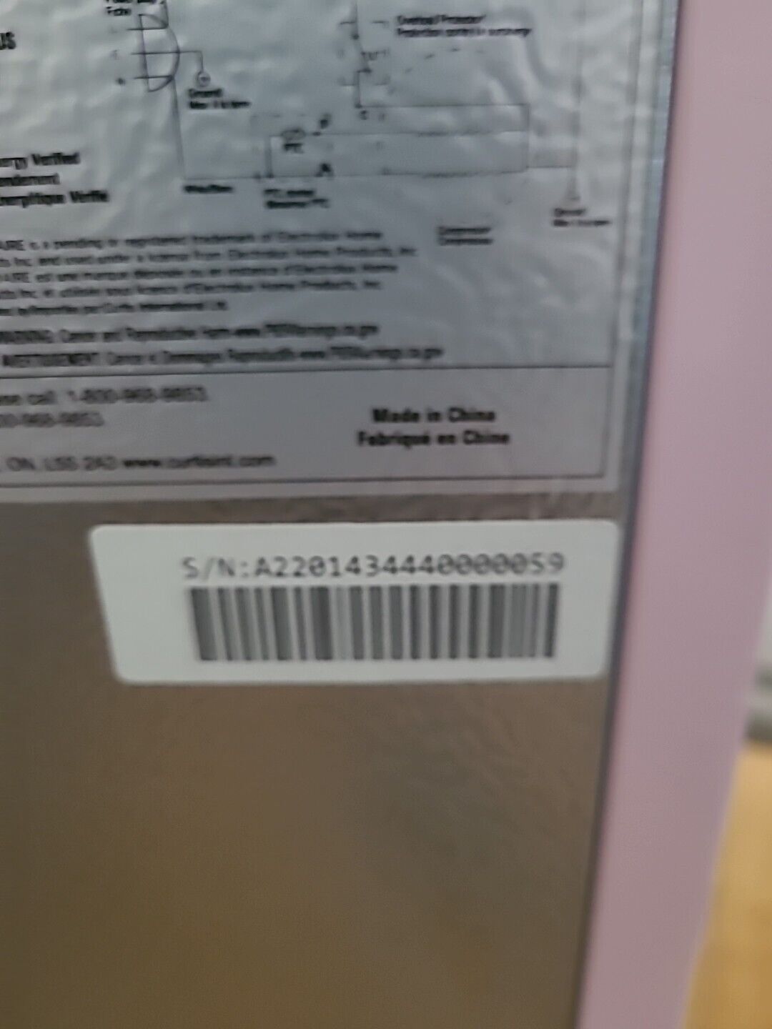 FRIGIDAIRE EFR372-B- Retro Bar Fridge Refrigerator 45lbs 