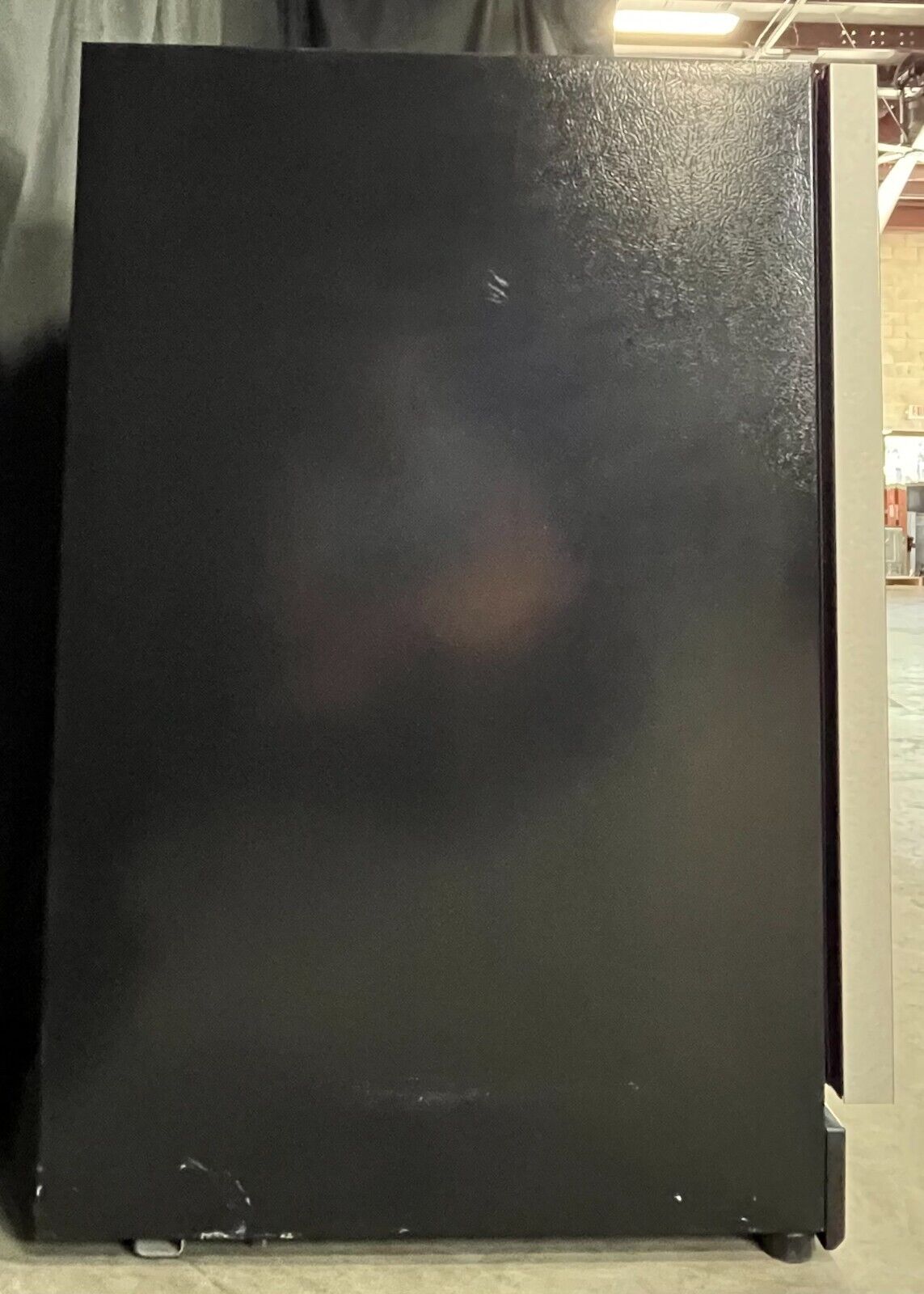 Whirlpool WUR50X24HZ 24 Inch Freestanding Compact Refrigerator with Single-Temp.