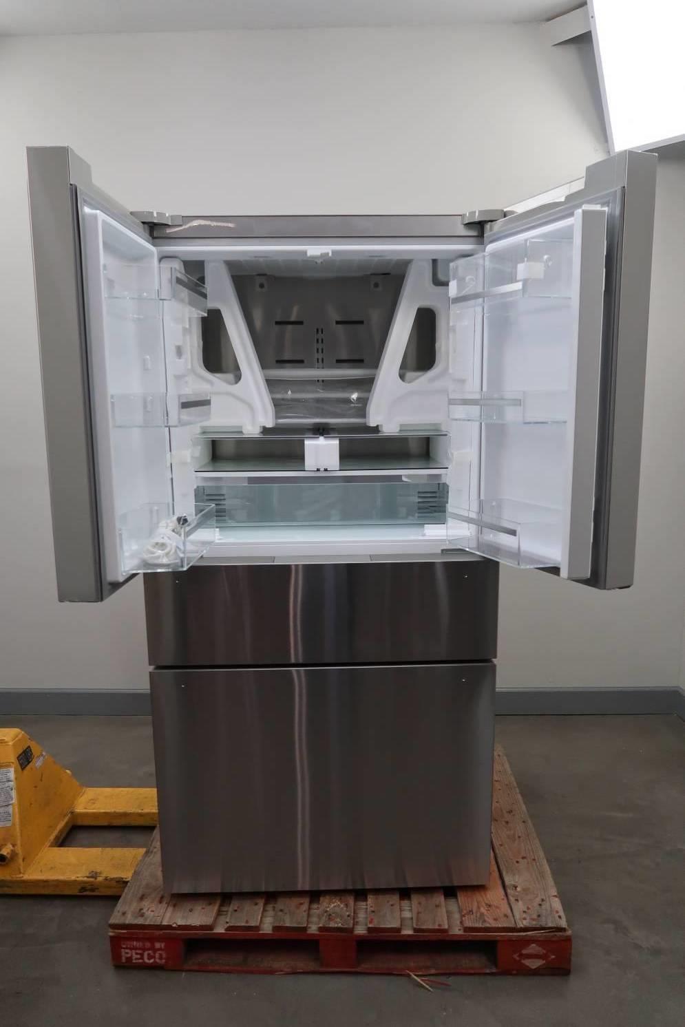 Bosch 800 Series 36" French Door Smart Refrigerator B36CL80SNS