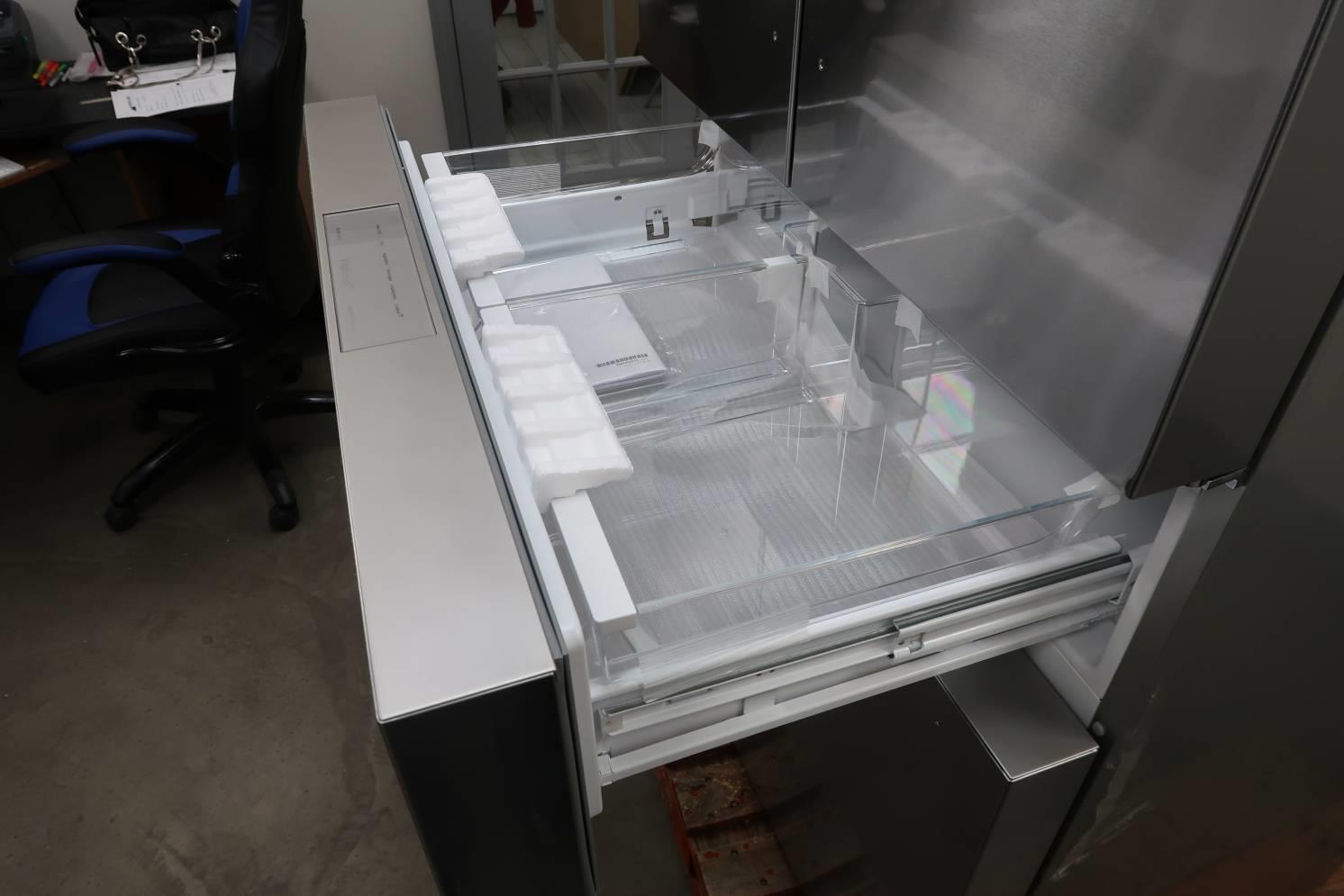 Bosch 800 Series 36" French Door Smart Refrigerator B36CL80SNS