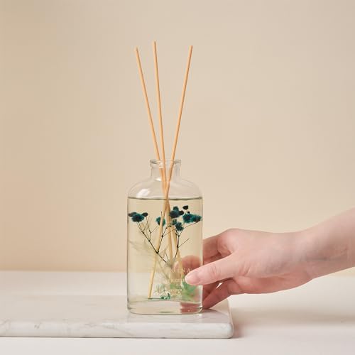 COCORRÍNA Reed Diffuser - Ocean Breeze 5.41 oz Flower Reed Diffuser Set with Sticks, Bedroom Bathroom Shelf Decor (Scented Blooms Collection)